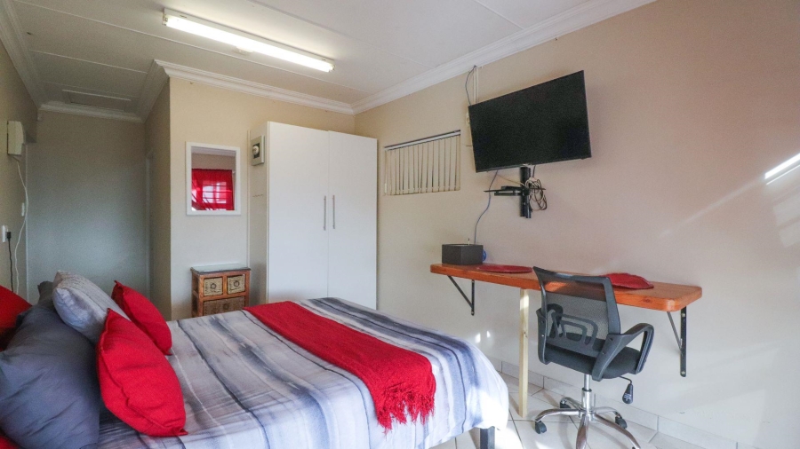 3 Bedroom Property for Sale in Dana Bay Western Cape